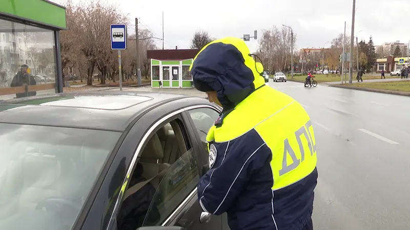 Штраф до 1,5 тысяч: нижнекамцам напомнили о запрете поворота налево на перекрестках