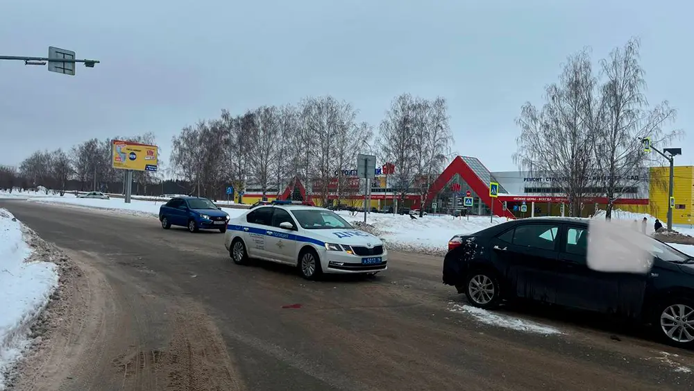 Водитель «Тойоты» сбил двух пешеходов в Нижнекамске