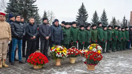 В Нижнекамске в День героев Отечества почтили память павших воинов