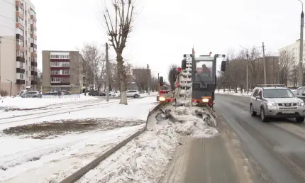 В Нижнекамске вывезли снег с проспектов Строителей и Химиков