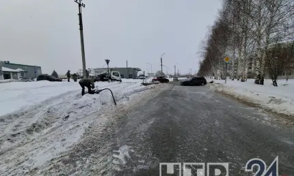 Стали известны подробности аварии со снесённым столбом в Нижнекамске