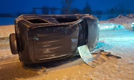 В Нижнекамске девушка за рулем иномарки вылетела на встречку и перевернулась