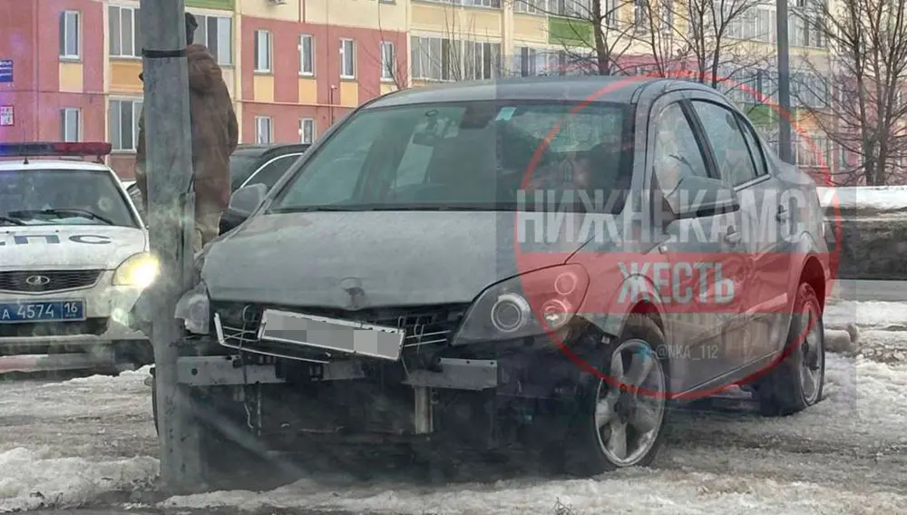 На видео попал момент необычного ДТП в Нижнекамске