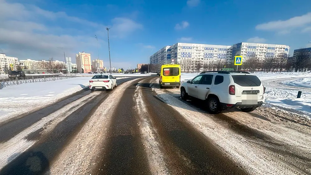 В Нижнекамске бабушка переходила дорогу по переходу и попала под машину