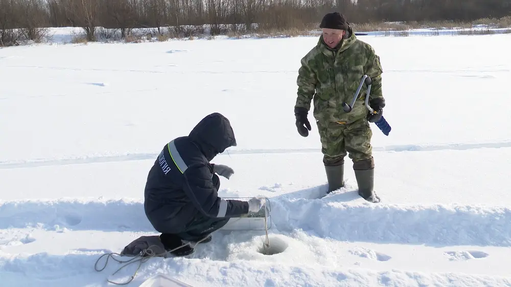 В Нижнекамском районе водоемы насыщают кислородом для спасения рыбы