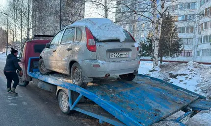 В Нижнекамске после долгого простоя авто из Кирова отправили на спецстоянку