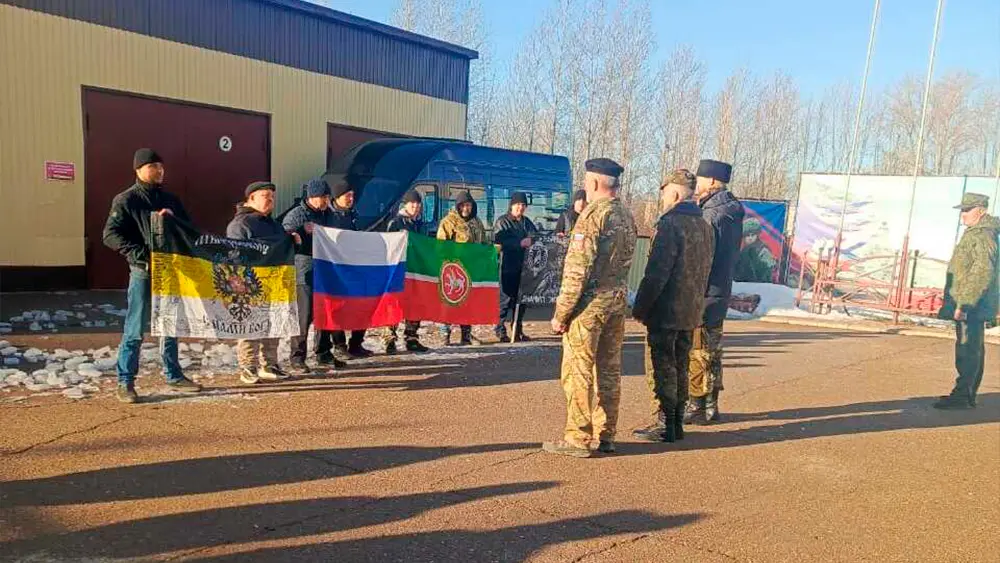 Контрактники из Нижнекамска отправились в зону СВО и другие регионы